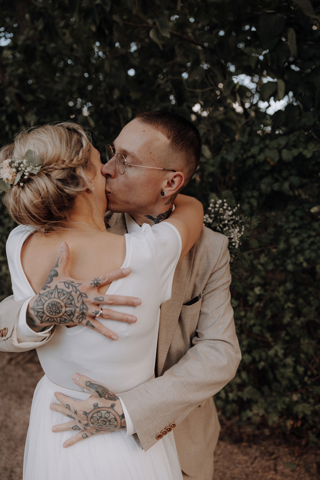 standesamtliche Hochzeit im Rathaus pankow. Paarfotos und familienfotos im Bürgerpark in pankow in berlin. Hochzeitsfotos und Gruppenfotos.