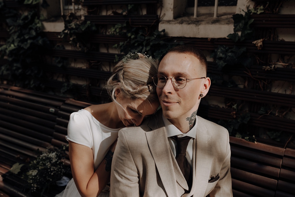 standesamtliche Hochzeit im Rathaus pankow. Paarfotos und familienfotos im Bürgerpark in pankow in berlin. Hochzeitsfotos und Gruppenfotos.