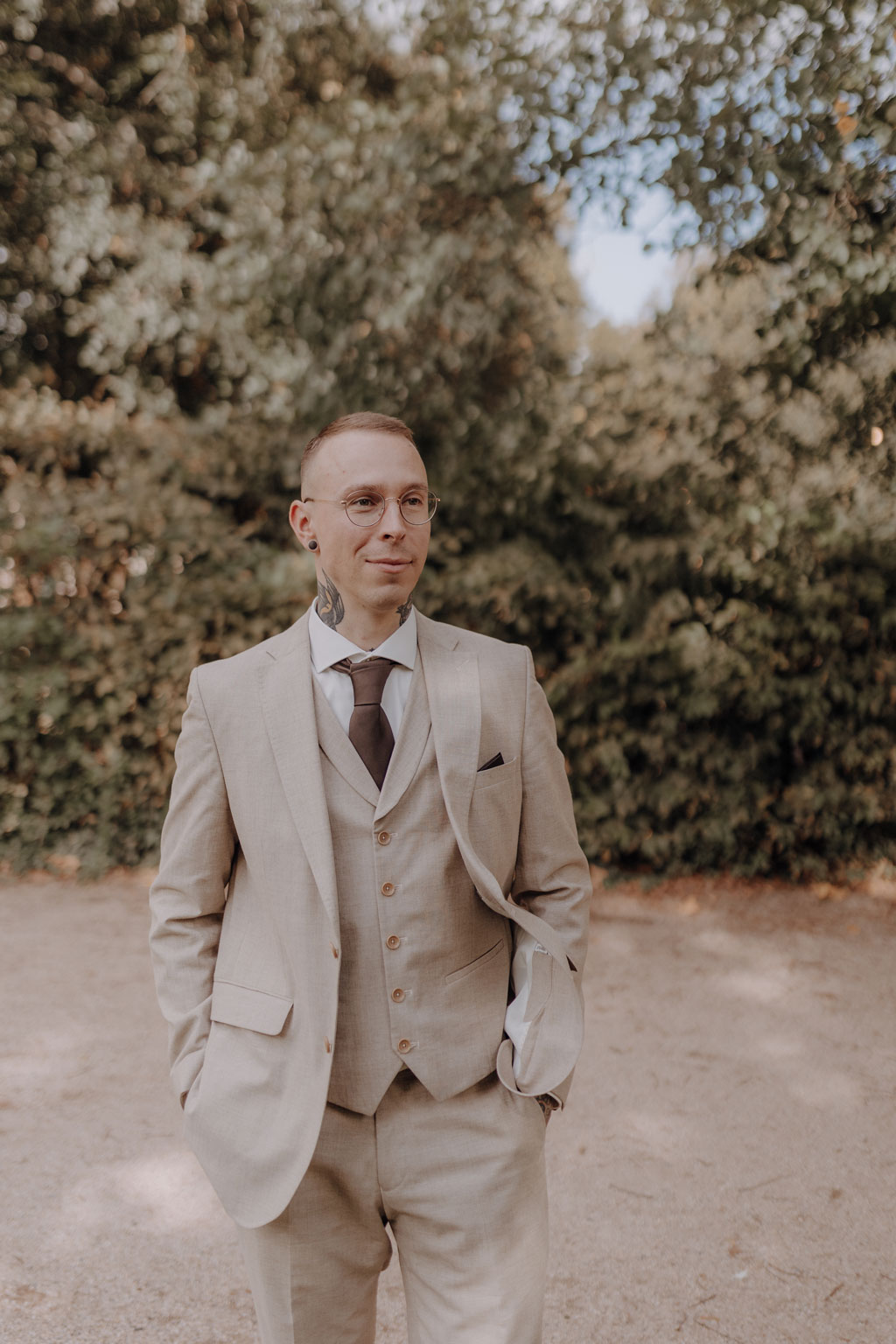 standesamtliche Hochzeit im Rathaus pankow. Paarfotos und familienfotos im Bürgerpark in pankow in berlin. Hochzeitsfotos und Gruppenfotos.