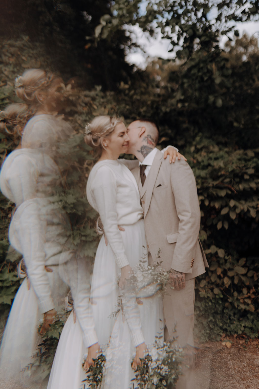 standesamtliche Hochzeit im Rathaus pankow. Paarfotos und familienfotos im Bürgerpark in pankow in berlin. Hochzeitsfotos und Gruppenfotos.